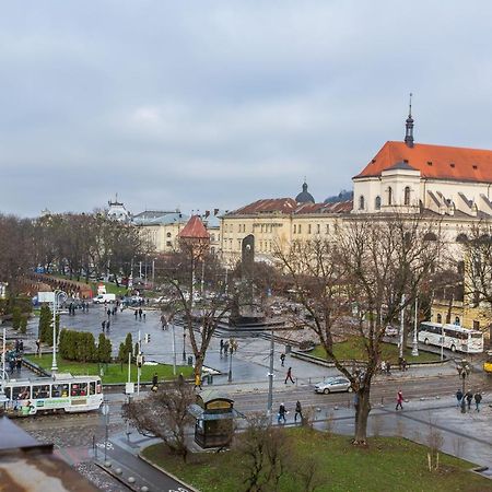 Квартира В Центрі На Вулиці Валова 21 利沃夫 外观 照片